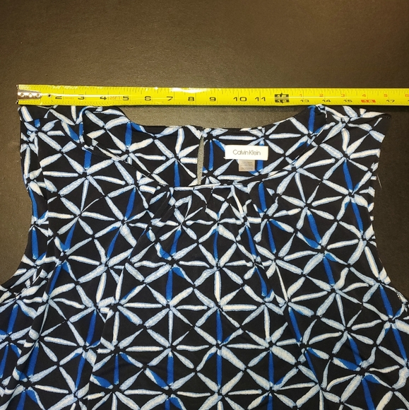Calvin Klein Black and Blue Geometric Patterned Sleeveless Top 2X EUC - Picture 5 of 12